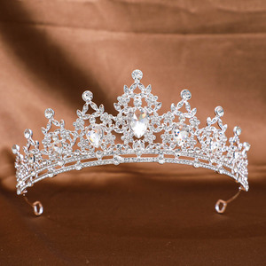 Corona de Tiara de novia de estilo barroco con diamantes de imitación antiguos para mujer - Product Image 6