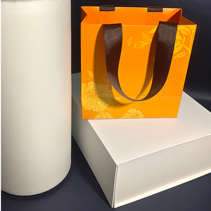 Pellicola di Laminazione Termica di Alta Qualità con Texture Setosa, Vendita Diretta dalla Fabbrica, Qualsiasi Dimensione per Stampa e Laminazione di Sacchetti/Scatole di Carta - Product Image 1