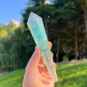 Sceptre en Fluorite Couleurs Vives Texture Transparente Polissage Lisse Décoration Élégante Collection Cadeau Spirituel Crystalhola Back - Product Image 4