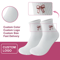 Chaussettes de yoga personnalisées 2026, couleur au choix, respectueuses de la peau, antidérapantes, pour le Pilates et les activités sportives