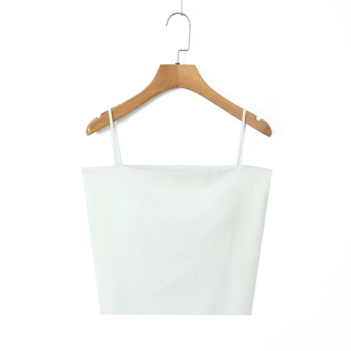 เสื้อสายเดี่ยวสีขาวคลาวด์