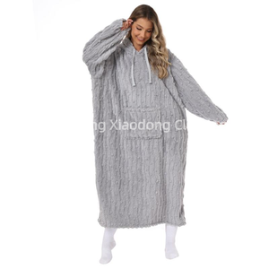 Accappatoio Invernale <span class=keywords><strong>da</strong></span> <span class=keywords><strong>Donna</strong></span> in Flanella Foderato in Pile Spesso con Cappuccio Lungo e Ampio in Pile Corallo per Casa Pigro Pigiama - Product Image 2