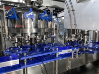 Ligne de production de remplissage de canettes de bière entièrement automatique, machine de remplissage de canettes de boissons gazeuses