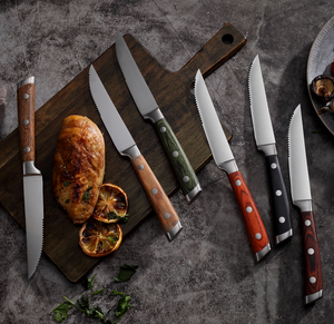 Ensemble <span class=keywords><strong>de</strong></span> couteaux <span class=keywords><strong>de</strong></span> cuisine à manche ergonomique en acier inoxydable et acier 6 options <span class=keywords><strong>de</strong></span> couleur <span class=keywords><strong>couteau</strong></span> à viande semi-dentelé personnalisé - Product Image 1