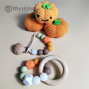 Regalo <span class=keywords><strong>de</strong></span> Halloween para juguetes infantiles, <span class=keywords><strong>sonajero</strong></span> <span class=keywords><strong>de</strong></span> <span class=keywords><strong>calabaza</strong></span> <span class=keywords><strong>de</strong></span> ganchillo Amigurumi hecho a mano, pulsera <span class=keywords><strong>de</strong></span> cuentas <span class=keywords><strong>de</strong></span> silicona, anillo <span class=keywords><strong>de</strong></span> madera, juguete mordedor - Product Image 6