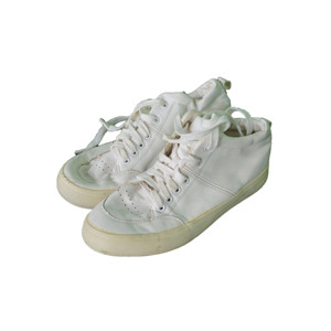 Zapatillas de Baloncesto Gracer de Gamuza Acolchadas de Caña Alta, Color Negro y Gris, Unisex, Usadas, de Segunda Mano - Product Image 6