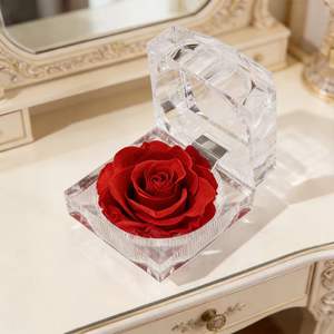 กล่องใส่แหวนอะคริลิคใส D436 Eternal Rose ทำมือ พร้อมดอกไม้ประดิษฐ์สำหรับสารภาพรัก ของขวัญวันวาเลนไทน์ กล่องใส่แหวน Eternal - Product Image 2