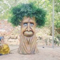 Parc d'attractions drôle Artificial Animatronic Lifelike Talking Tree à vendre