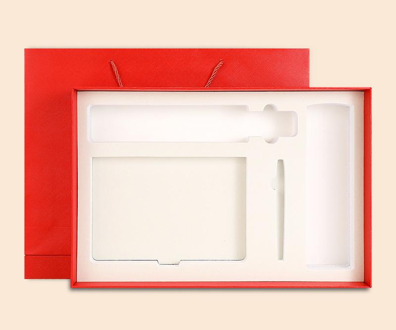 Rouge avec sac