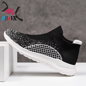 Vente en gros de baskets pour hommes et femmes, respirantes, décontractées, chaussures de marche pour couples - Product Image 1