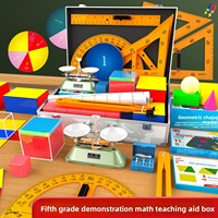 Coffret d'enseignement des mathématiques magnétiques de niveau 5 - Démonstration pour enseignant - Formes géométriques pour l'école primaire