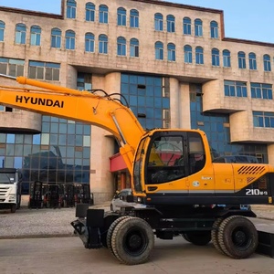 Presque neuf, projet de construction de haute qualité : Excavatrice sur pneus Hyundai 210W d'occasion de 21 tonnes. - Product Image 1