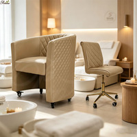 Ensemble de mobilier moderne pour salon de manucure, cadre en acier inoxydable doré, fauteuil client et tabouret de manucuriste réglable en hauteur sur roulettes