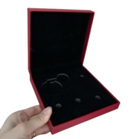 Grande boîte carrée de dalles de pièces de monnaie de velours de 19*19cm Flocking Medallions Badge Box