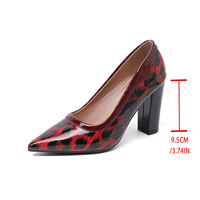 Escarpins populaires à imprimé léopard, à bout pointu, à talons carrés, à enfiler, pour le quotidien, le bureau, les banquets, les bals de promo, les mariages et les soirées, pour femmes