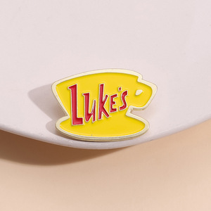 Broches en métal émaillé en gros, créatives et uniques, en forme de tasse à café Lukes, cadeaux promotionnels, broche en métal en forme de tasse de dessin animé, en stock - Product Image 3