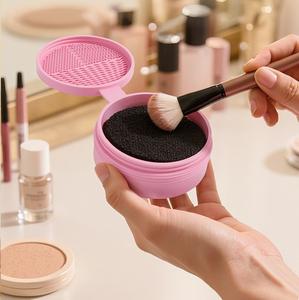 Nettoyez rapidement et facilement la poudre de pinceaux de maquillage sans eau ou solutions chimiques - Product Image 3