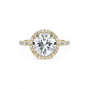 Anillo de Diamante Cultivado en Laboratorio con Halo Redondo de 2 Quilates, Banda Pavé de Oro Amarillo, Proveedor de Joyería Nupcial - Product Image 4