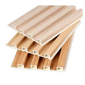 लकड़ी अनाज पीवीसी डब्ल्यूपीसी दीवार पैनलों डिजाइन सजावट घर के निर्माण सामग्री के लिए आंतरिक दीवार सजावटी 40/60cm पीवीसी दीवार पैनल - Product Image 1