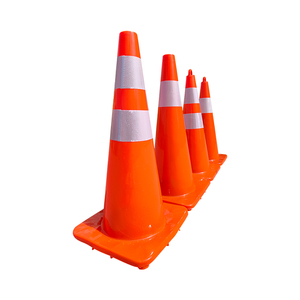 Cône de signalisation routière haute visibilité en PVC de 28 pouces (700 mm), cône de sécurité en plastique pour travaux routiers - Product Image 3