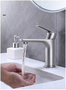 <span class=keywords><strong>Robinet</strong></span> de lavabo de salle de bain en laiton de haute qualité mélangeur chaud et froid <span class=keywords><strong>robinet</strong></span> d'<span class=keywords><strong>eau</strong></span> articles sanitaires <span class=keywords><strong>robinet</strong></span> de lavabo à poignée unique - Product Image 3