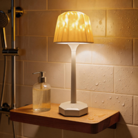 Lampe de table à ondulation de l'eau avec télécommande Cadeau romantique d'intérieur Lampe de projection LED Jambe haute