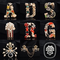 Broche en strass fleur de haute qualité avec chaîne pour hommes ou femmes costume ou collier mini broches broches