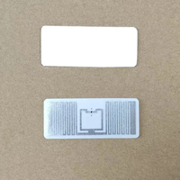 Etiqueta RFID UHF de Largo Alcance 860-960MHz, Autoadhesiva, Etiqueta RFID U9 Imprimible para Rastreo en Supermercados y Comercios, 43*18mm