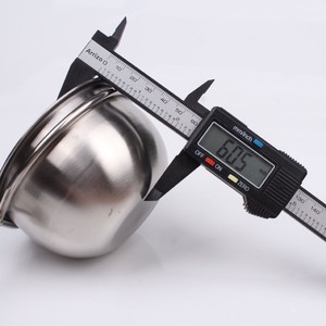 Comederos Dobles para Loros, Tazón de Acero Inoxidable 304 para Comida y Agua de Aves con Abrazadera Antivuelco para Jaulas Grandes y Perchas - Product Image 4