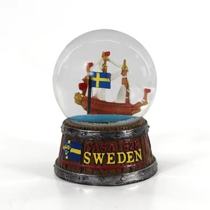 Barato al por mayor personalizado ciudad sueca atracciones resina bola <span class=keywords><strong>de</strong></span> nieve artesanías recuerdos <span class=keywords><strong>de</strong></span> viaje decoración del hogar regalos para amigos - Product Image 1