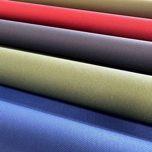 Tissu Oxford en polyester 600D laminé PVC Ripstop imperméable pour sacs d'école - Vente en gros directe usine - Product Image 3