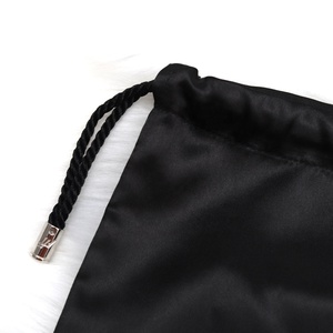 Pochette en satin noir doux avec cordon de serrage, personnalisable avec logo, pour chaussures, extensions capillaires, perruques, sous-vêtements, chapeaux et vêtements - Product Image 6