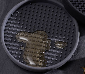 Tapis de léchage pour chiens et chats à vendre 3 couleurs chien <span class=keywords><strong>beurre</strong></span> d'arachide lécher tapis pour réducteur d'ennui en gros <span class=keywords><strong>petit</strong></span> bol de nourriture pour animaux de compagnie - Product Image 6