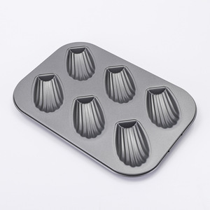 Molde para hornear antiadherente de 6 cavidades con forma de flor para uso doméstico - Product Image 2