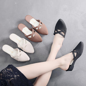 <span class=keywords><strong>Ciabatte</strong></span> da donna invernali in pelliccia sintetica per la casa calde Flat femminili scivoli in nero rosa Beige grigio per l'estate e l'autunno all'aperto - Product Image 1