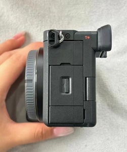 Appareil photo d'occasion A6700 26MP 4K/60p APS-C sans miroir, adapté à la photographie de la faune et des oiseaux - Product Image 4