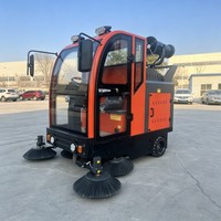 Machine de nettoyage de sols industriels de type aspirateur à batterie au lithium