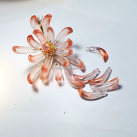 Rétro chrysanthème bord de mer fleur pétale forme perles de verre pour la fabrication de bijoux à la main épingle à cheveux accessoires en vrac en gros