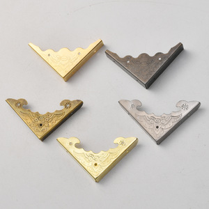 New Chinese Style Bat Shaped <b>Corner</b> <b>Protectors</b> Carbon Steel Anti Scratch Furniture Pads - Product Image 1