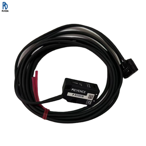 KEYENCE LV-NH32 LV-NH35 LV-NH37 LV-NH42 หัวเซ็นเซอร์เลเซอร์, แบบสะท้อนแสงเฉพาะจุด, ปรับจุดลำแสงได้ ใหม่และเป็นของแท้ - Product Image 1