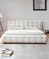 Lit Queen Size Moderne et Simple pour Chambre Parentale, en Coton Doux Effet Bonbon, Rouge, Luxe Léger Haut de Gamme, avec Tatami en Bois et Canapé-Lit en Tissu