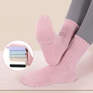 Wholesale Autumn Winter Warm Cotton Women Custom Non Slip Crew Grip Anti Slip Pilates Yoga Socks