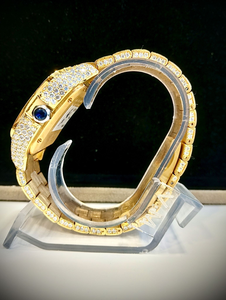 Montre en acier inoxydable de luxe antique avec verre de quartz et diamants en moissanite sertis, ornée de pierres scintillantes, au design lisse et artistique - Product Image 6