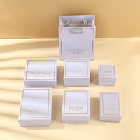 Sacs en papier en gros personnalisés avec logo pour boucles d'oreilles, bagues, bracelets, colliers, avec poignée, couvercle et base, boîtes à bijoux