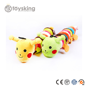 Encantadores juguetes educativos para bebés, <span class=keywords><strong>oruga</strong></span> <span class=keywords><strong>de</strong></span> <span class=keywords><strong>peluche</strong></span> rellena con bordado, tela <span class=keywords><strong>de</strong></span> felpa Velboa súper suave personalizada - Product Image 6