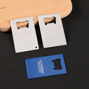 Apribottiglie Personalizzato in Acciaio Inox a Forma di Carta di Credito per Birra e Regali Aziendali - Product Image 1