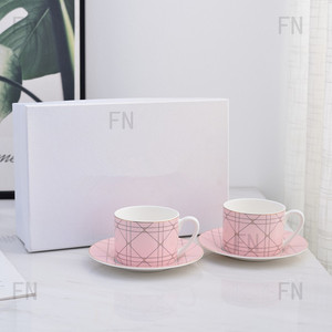 Ensemble tasse et soucoupe à café en céramique de luxe européen, très populaire, idéal pour le thé de l'après-midi - Product Image 1