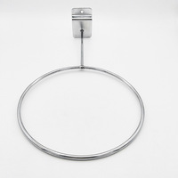 Großhandel Wandmontierter Mesh-Hakenhalter aus Metall, Chrom, Kreuz, Oval, für Fußball oder Basketball, Display-Ständer, Slatwall-Haken