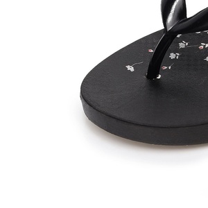 Bán buôn dép xăng đan nữ thời trang in hình - Product Image 4