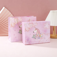 Boîte d'emballage cadeau de vêtements de luxe personnalisée boîtes rigides en papier enduit estampage UV gaufrage mat plastification couvercle éponge cadres photo